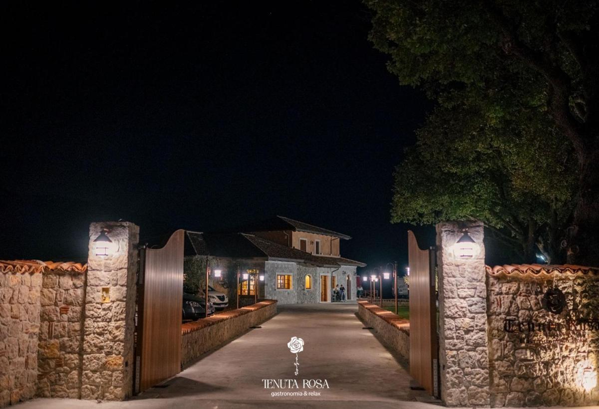Tenuta Rosa - Gastronomia E Relax Montesano Scalo Exterior photo